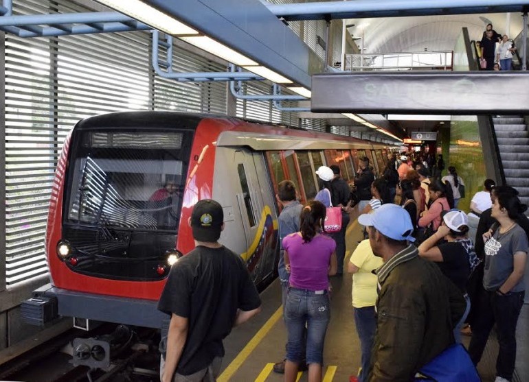 metrocaracas_trenGuaicaipuro.jpg