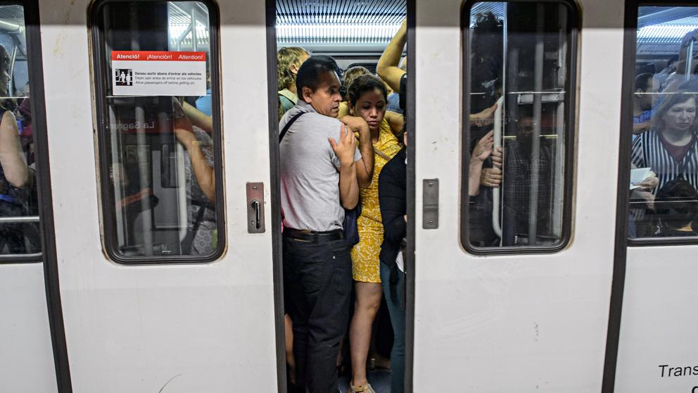 metrobarcelonavagonlleno.jpg