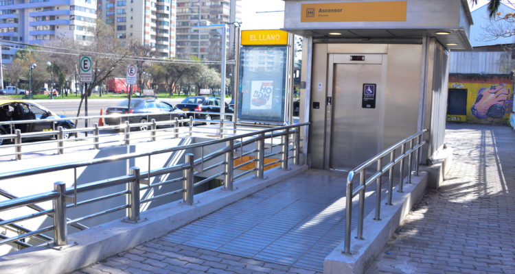 metrosantiago_linea2ascensor.jpg