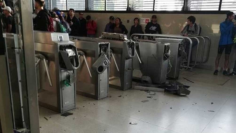 metrosantiago_molinetesdestruidos.jpg