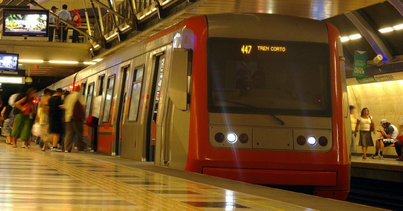 metrosantiago_linea4anden.jpg